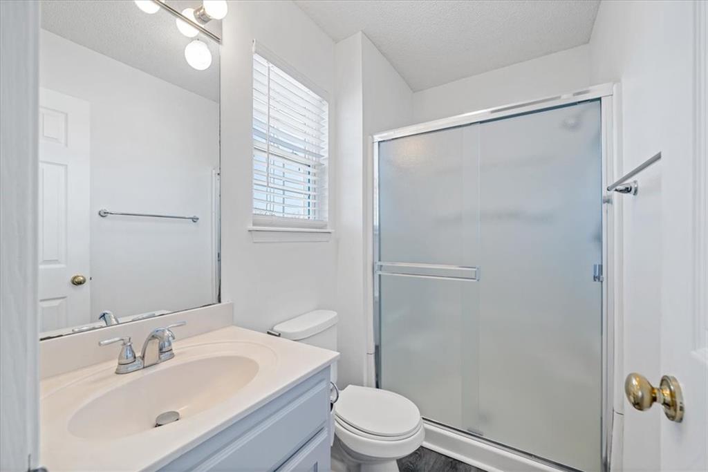 1216 N Parkway Drive