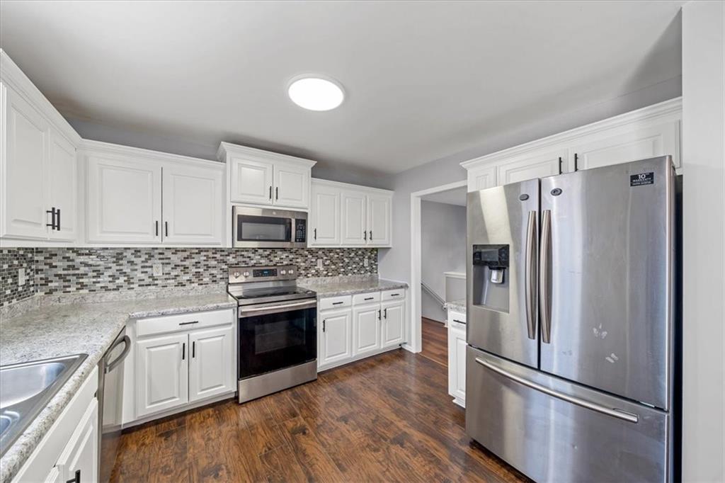 1216 N Parkway Drive