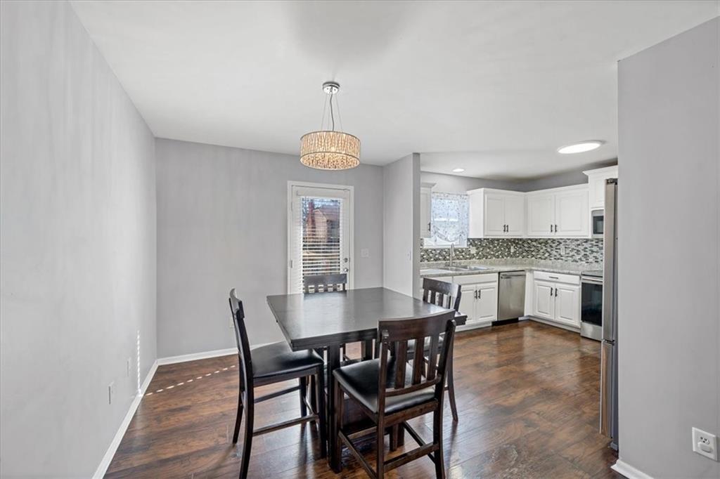 1216 N Parkway Drive