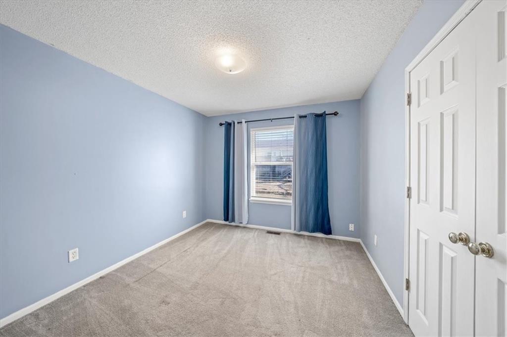 1216 N Parkway Drive