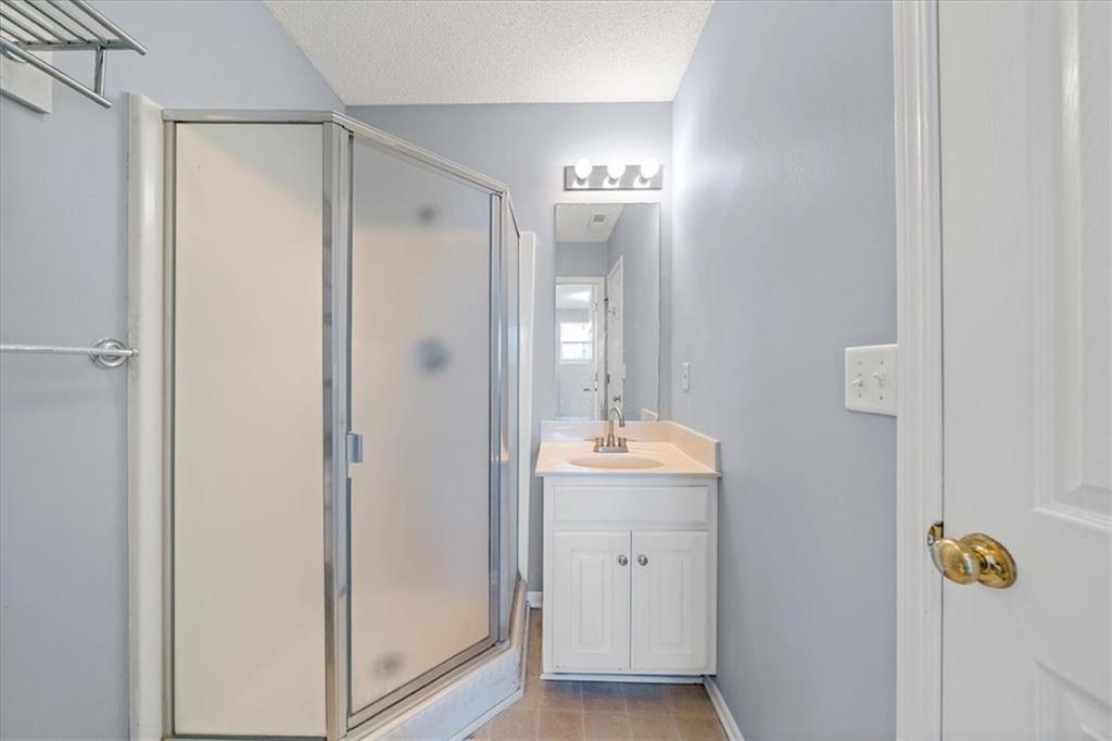 1216 N Parkway Drive