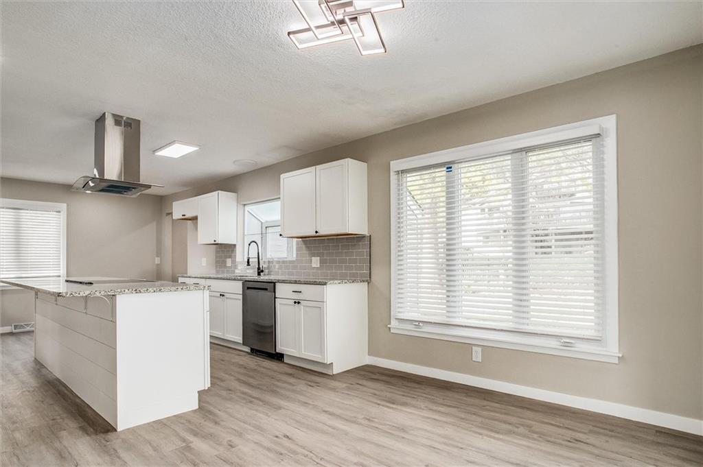 1120 NE 97th Place