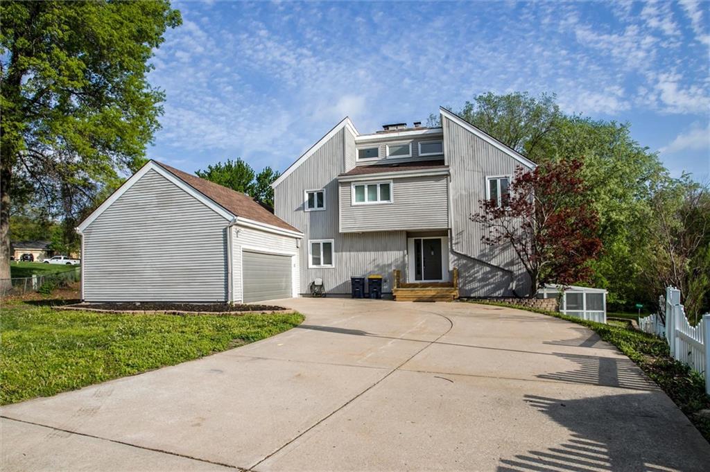 1120 NE 97th Place