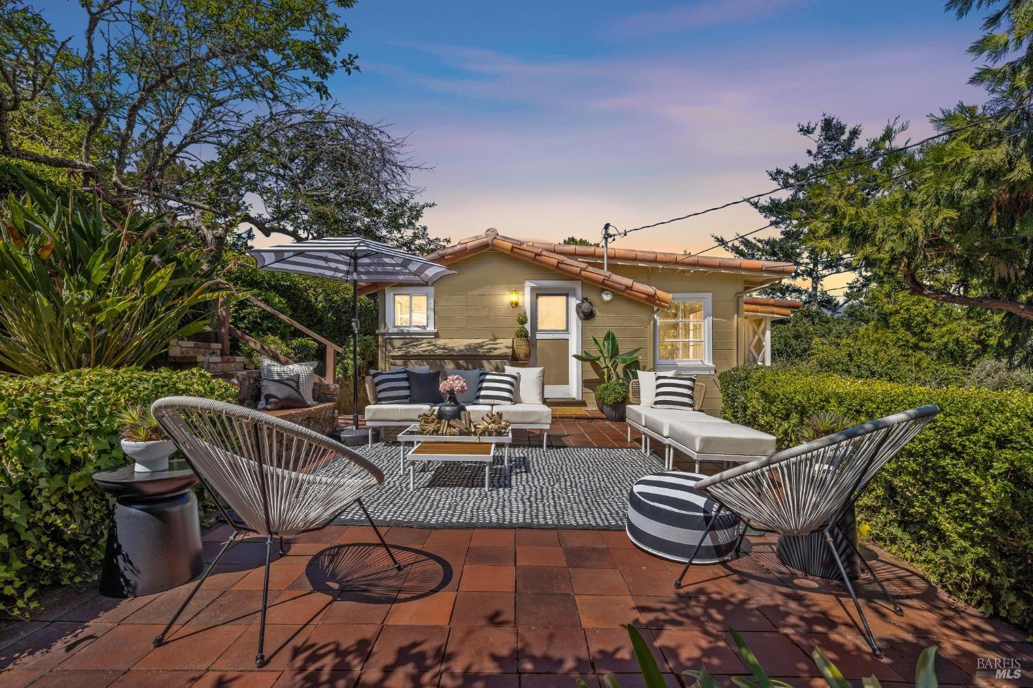 34 S Knoll Road