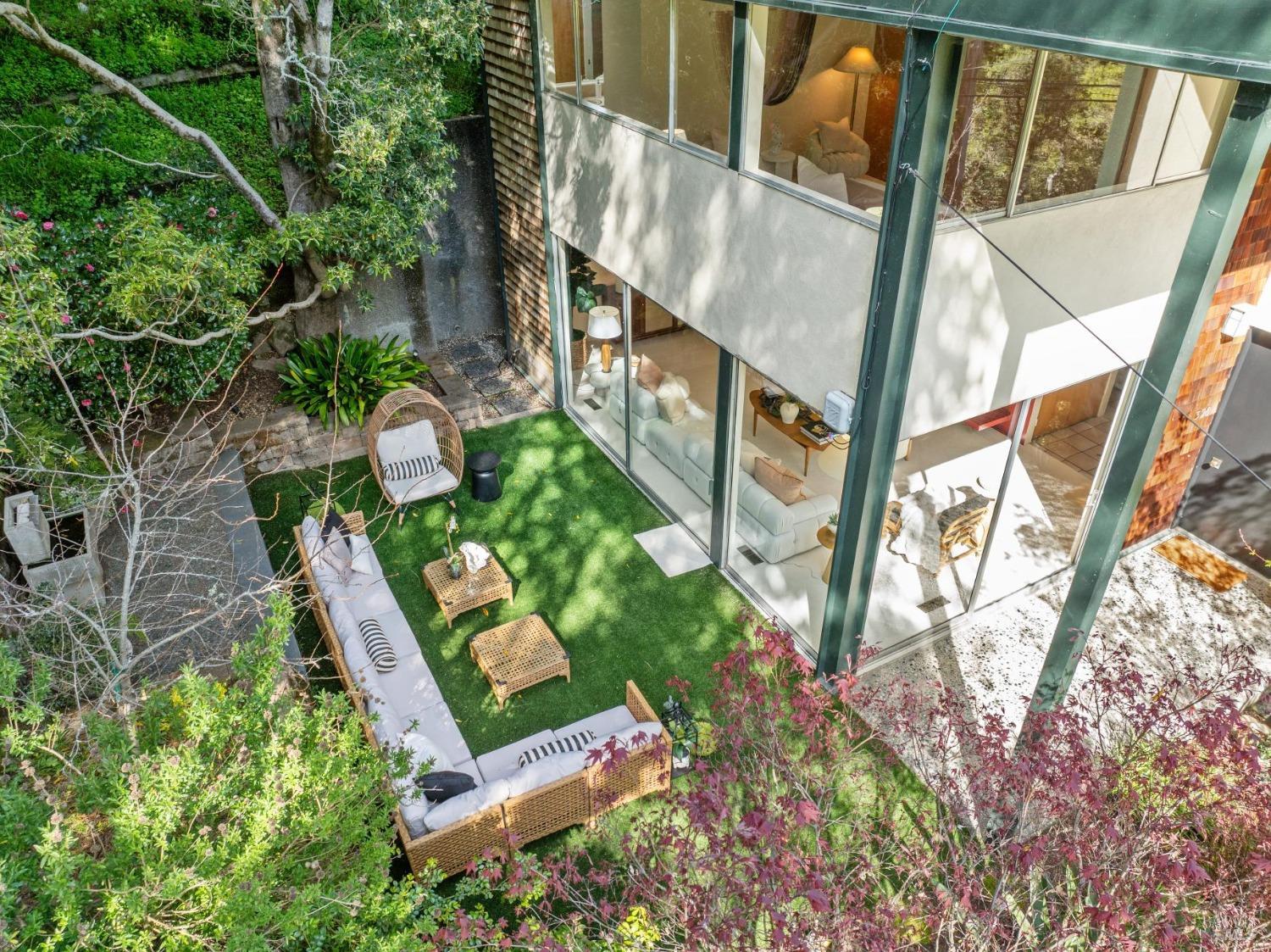 328 N Ferndale Avenue