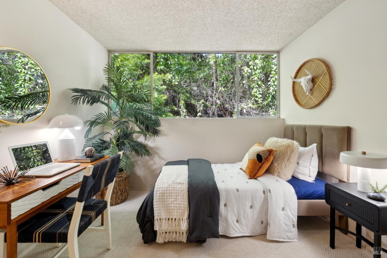 328 N Ferndale Avenue