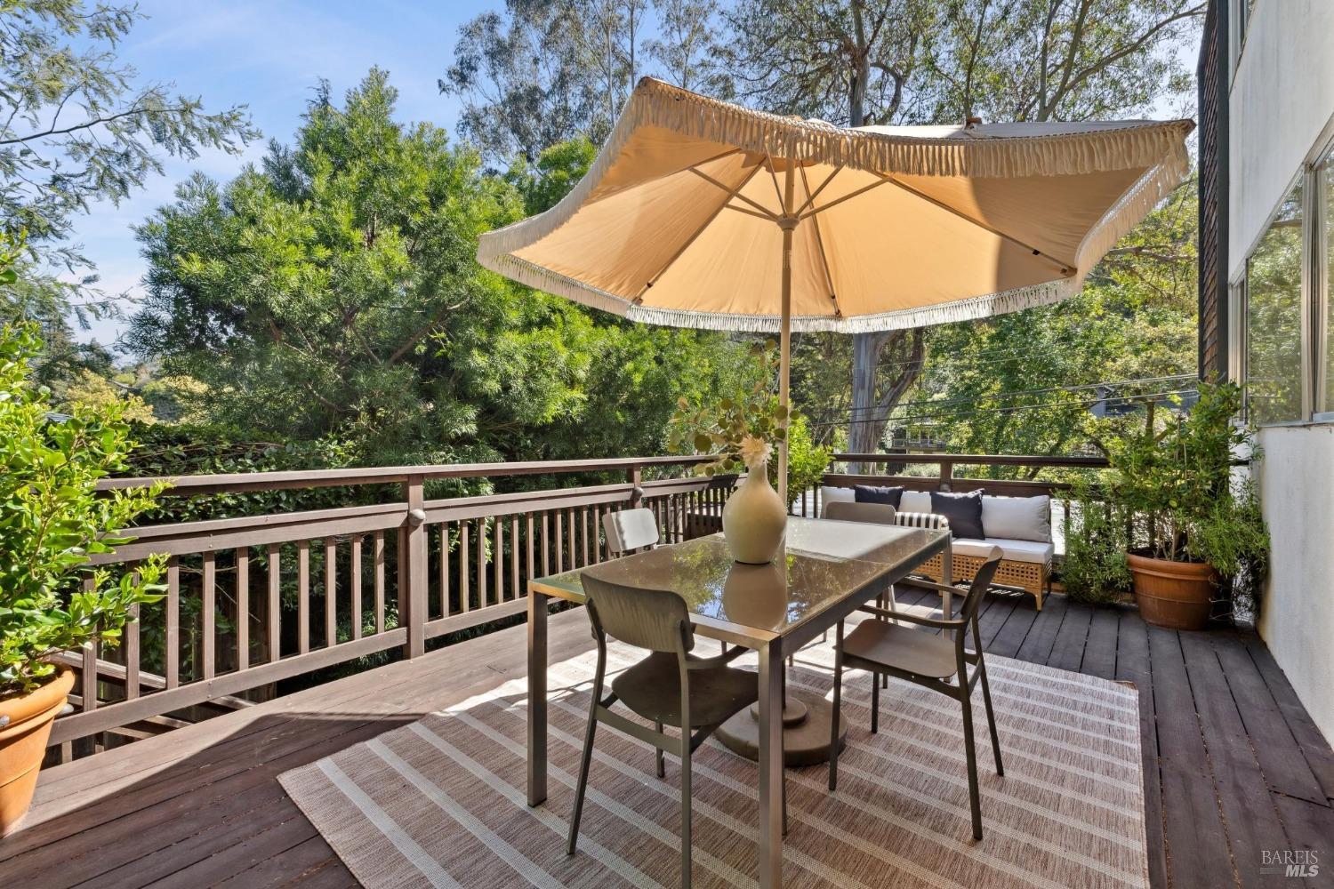 328 N Ferndale Avenue