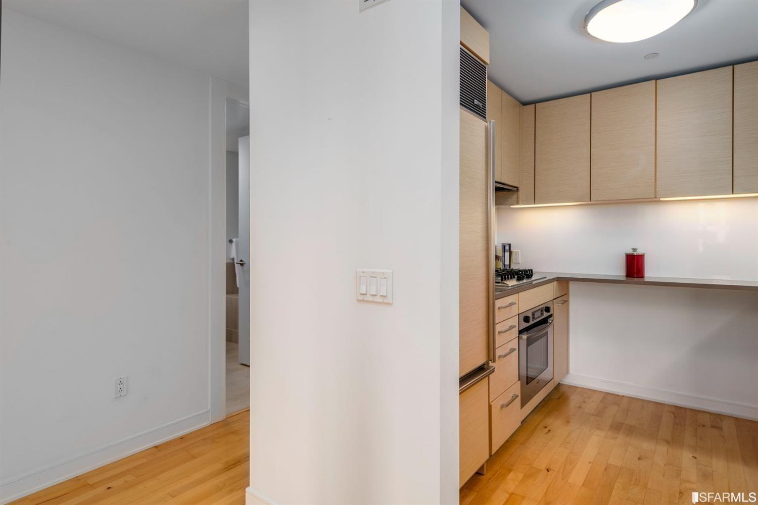 301 Mission Street Unit: 20D