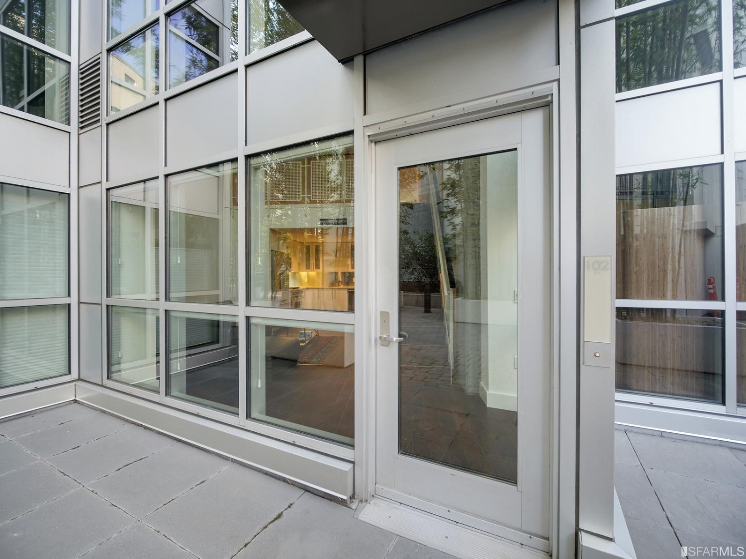 200 Brannan Street Unit: 102