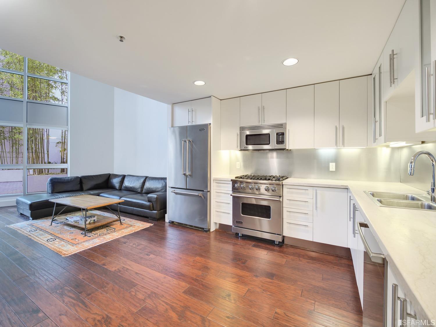 200 Brannan Street Unit: 102