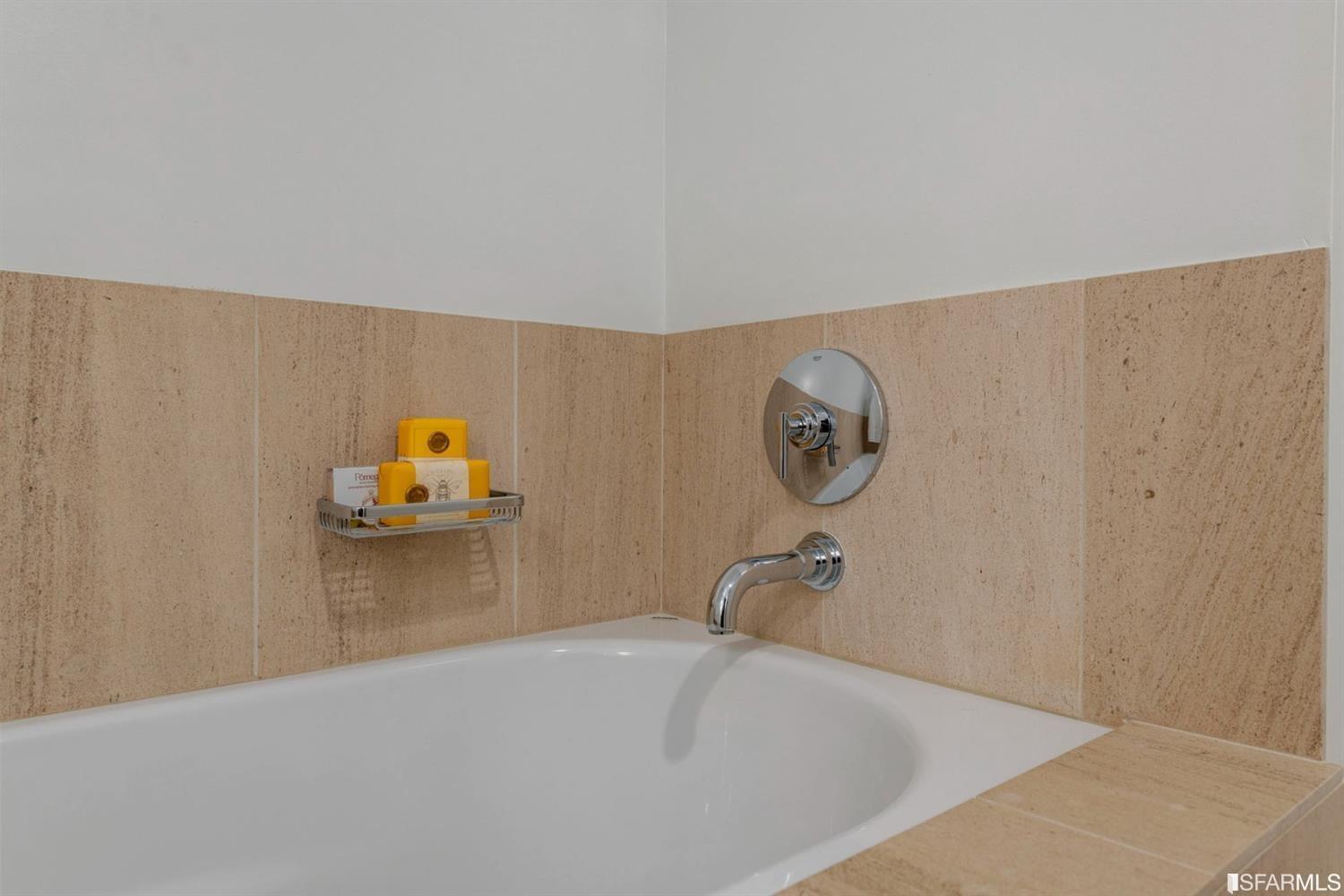 301 Mission Street Unit: 20D