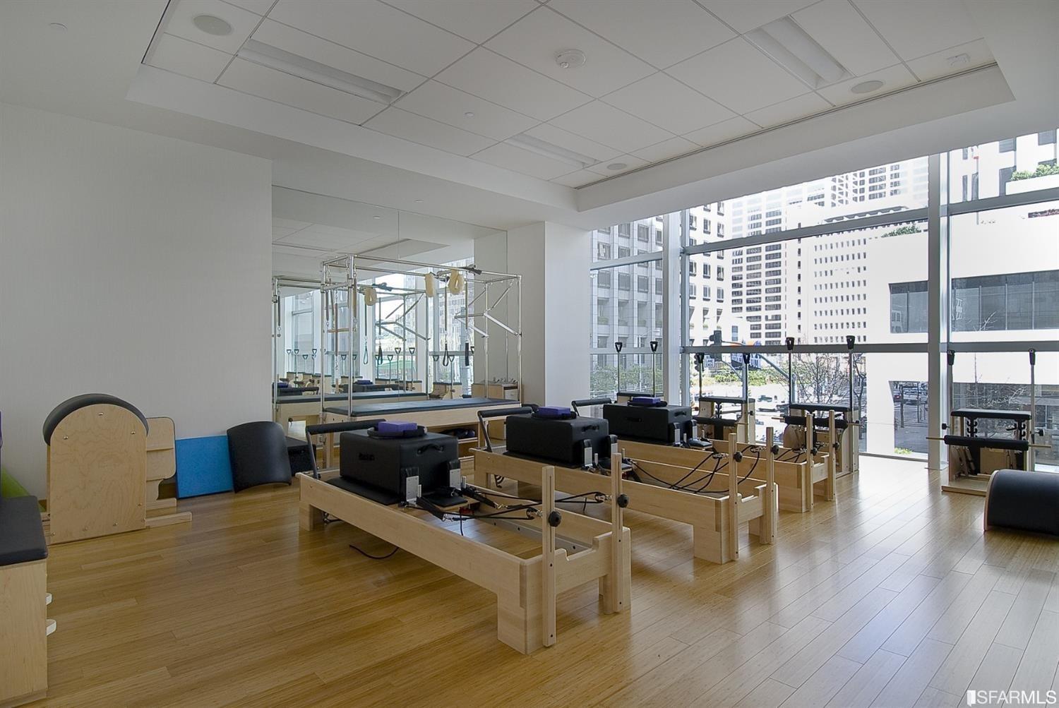 301 Mission Street Unit: 20D