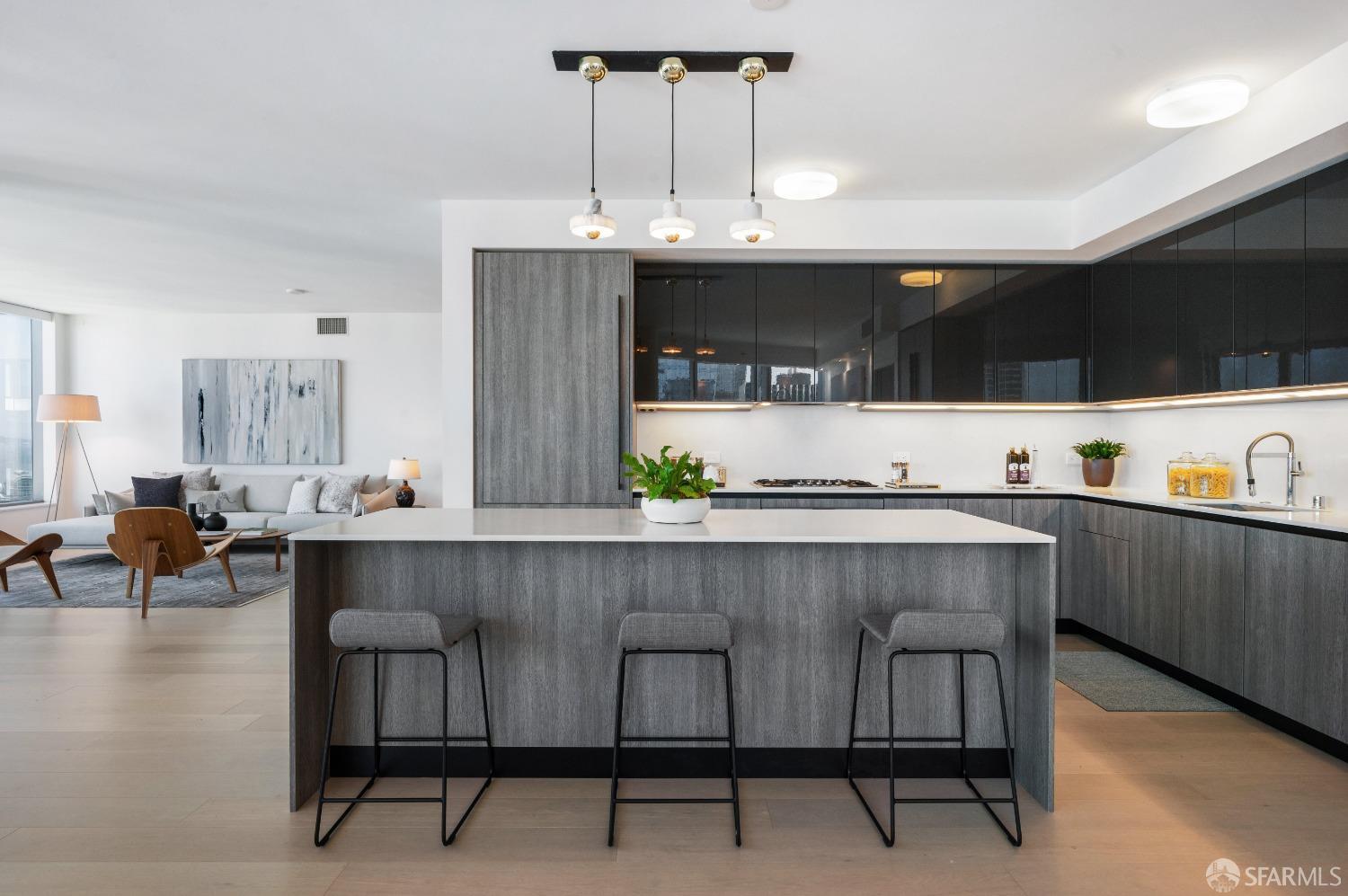 201 Folsom Street # 33B