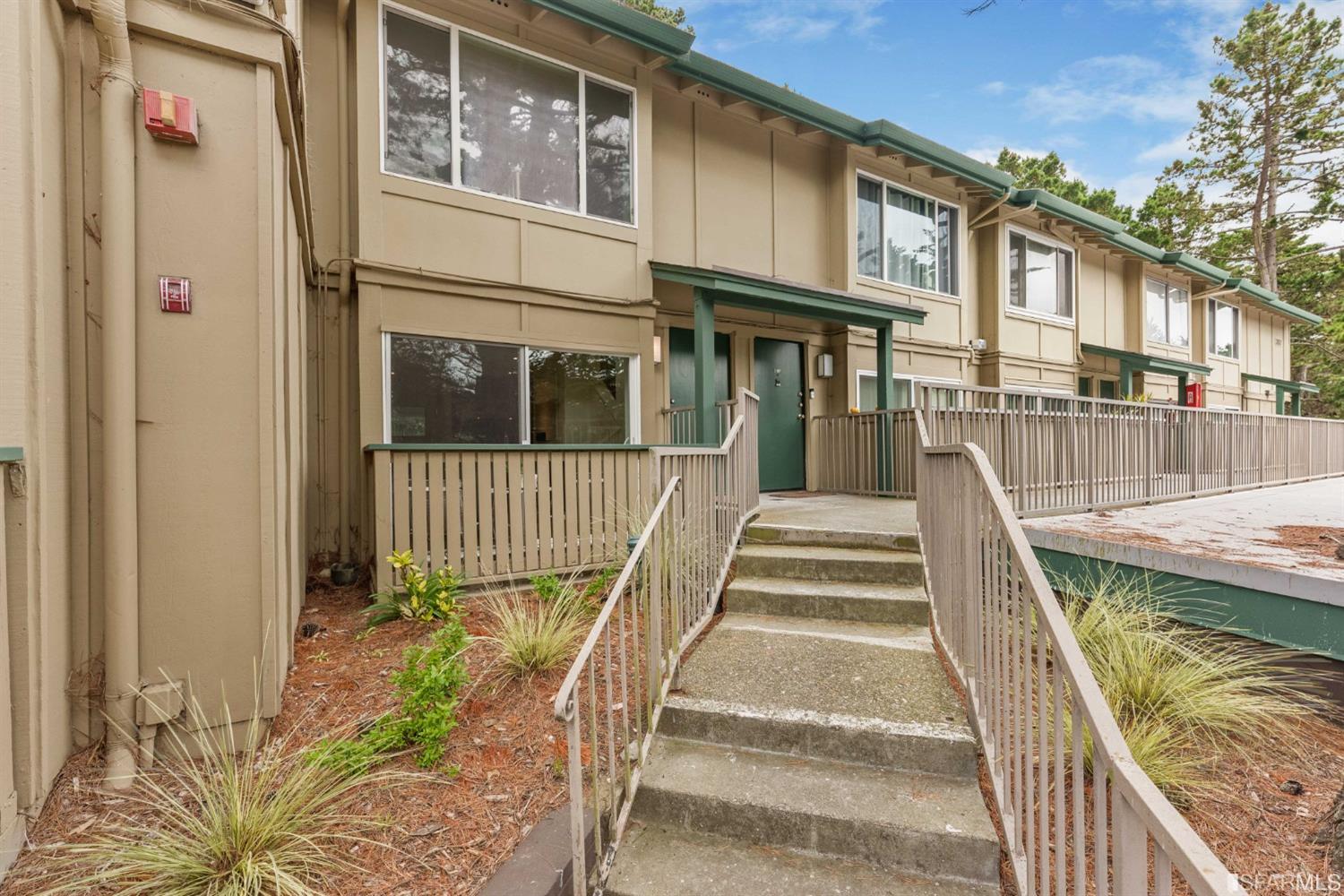357 Half Moon Lane # 6