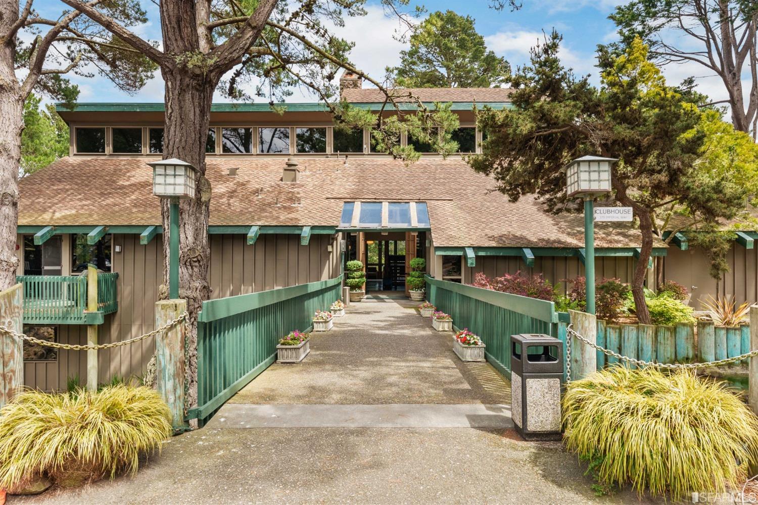 357 Half Moon Lane # 6
