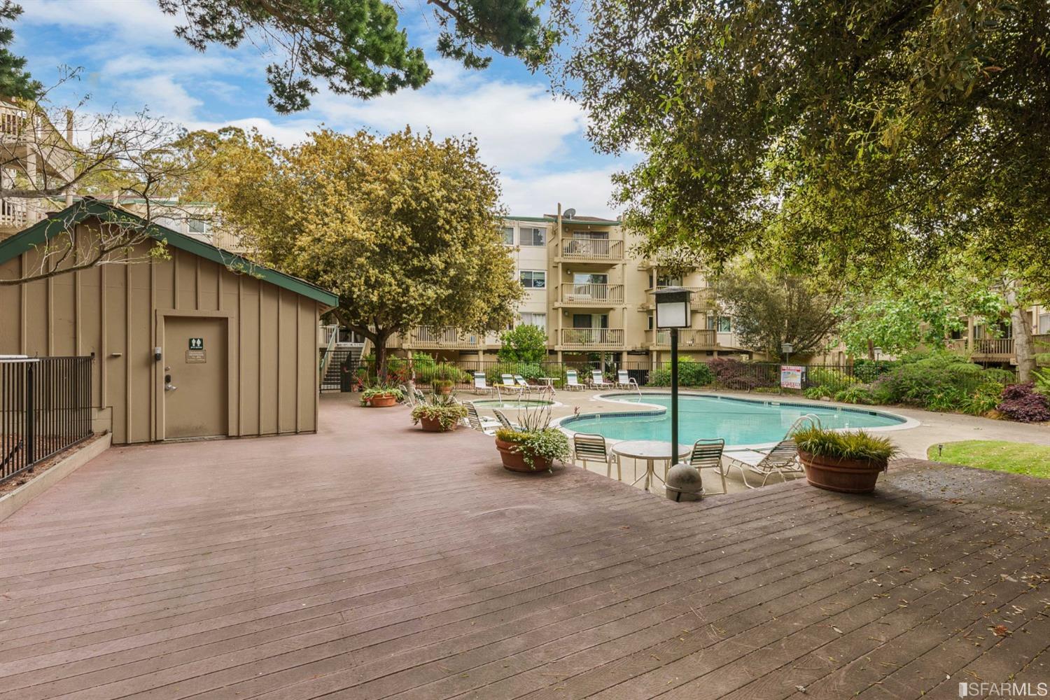 357 Half Moon Lane # 6