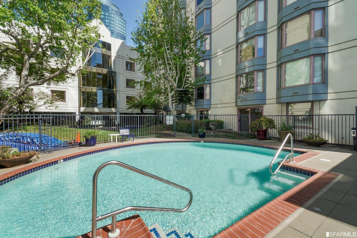 201 Harrison Street Unit: 913