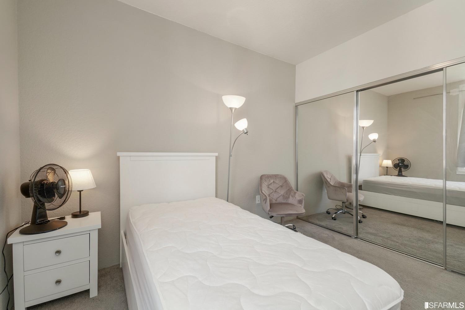 201 Harrison Street Unit: 913