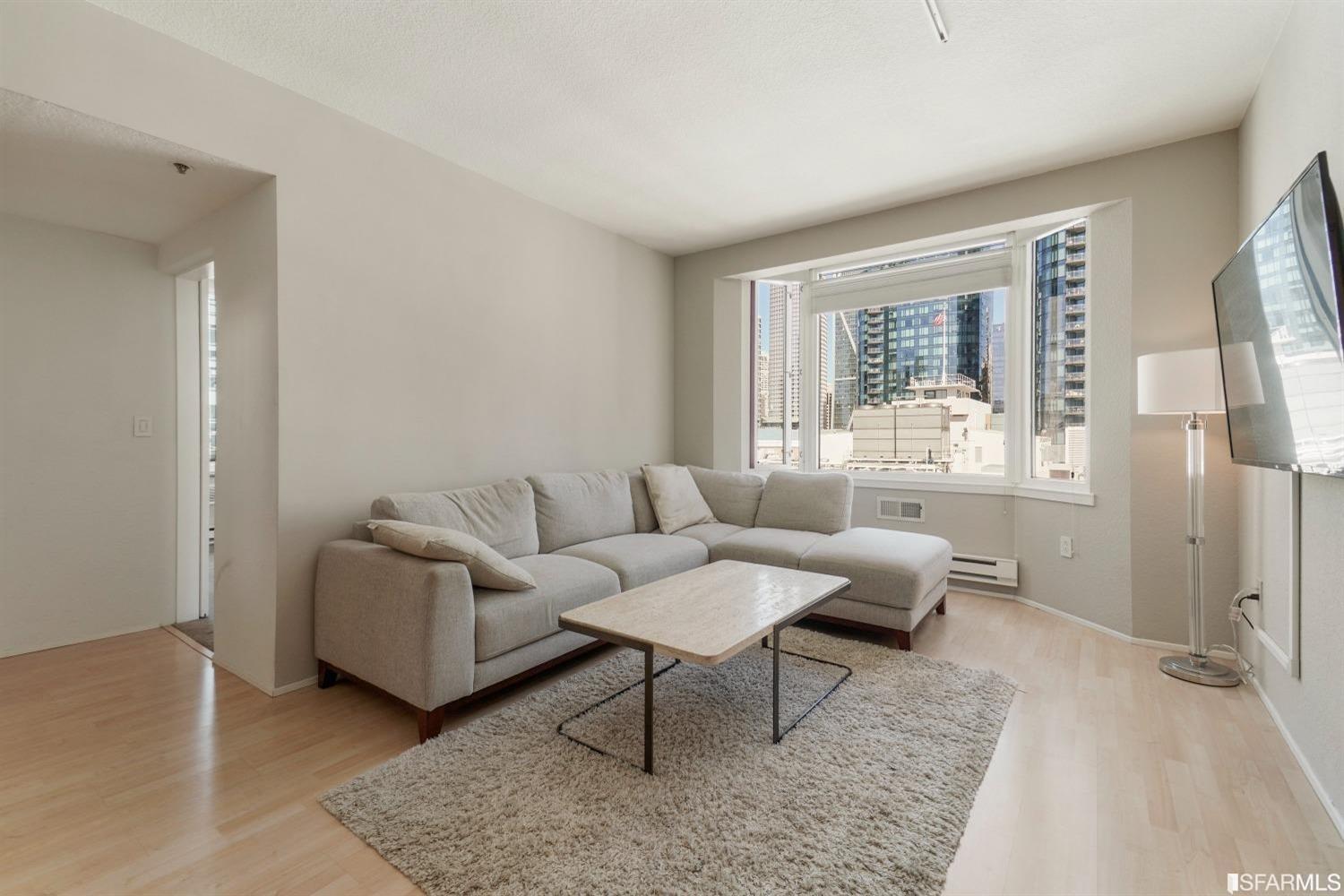 201 Harrison Street Unit: 913