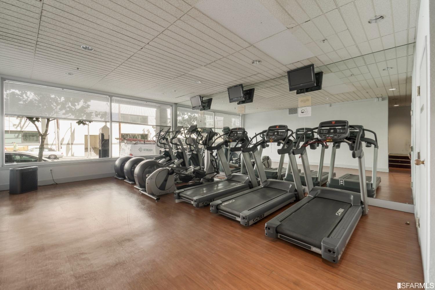 201 Harrison Street Unit: 913