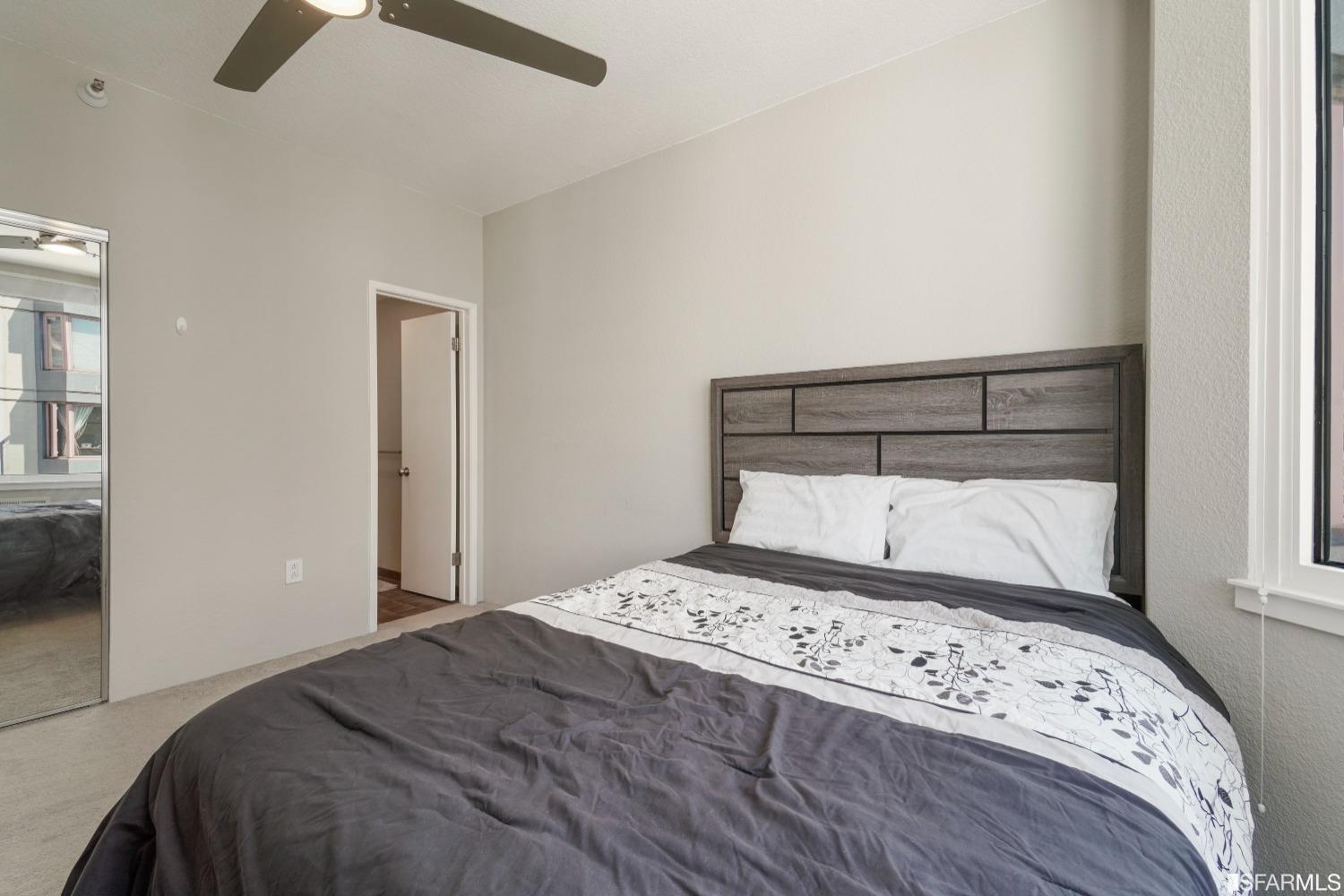 201 Harrison Street Unit: 913
