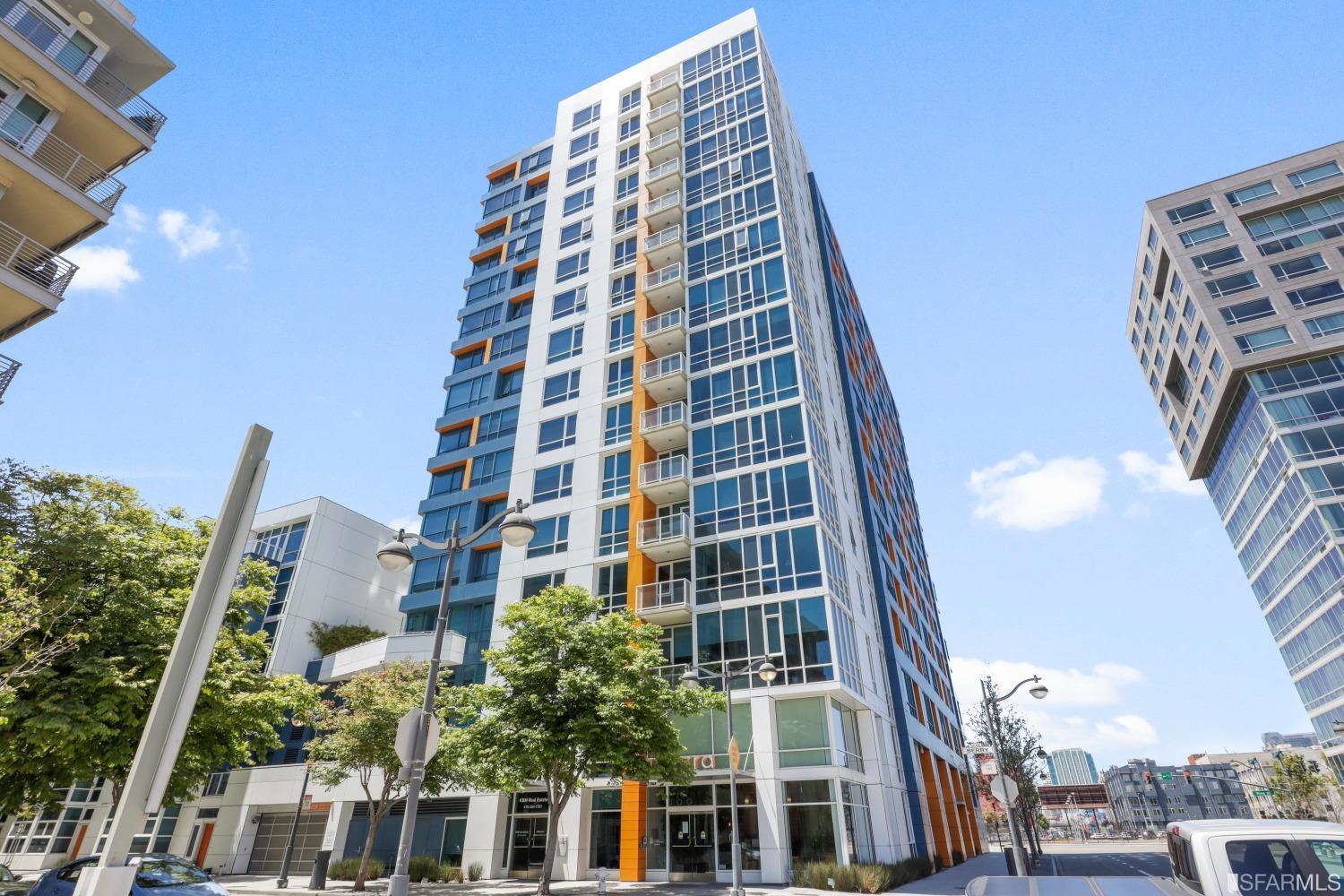300 Berry Street Unit: 424
