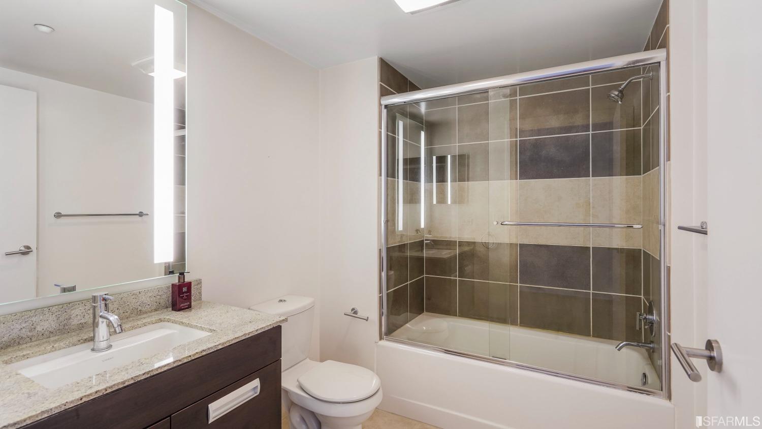 300 Berry Street Unit: 424