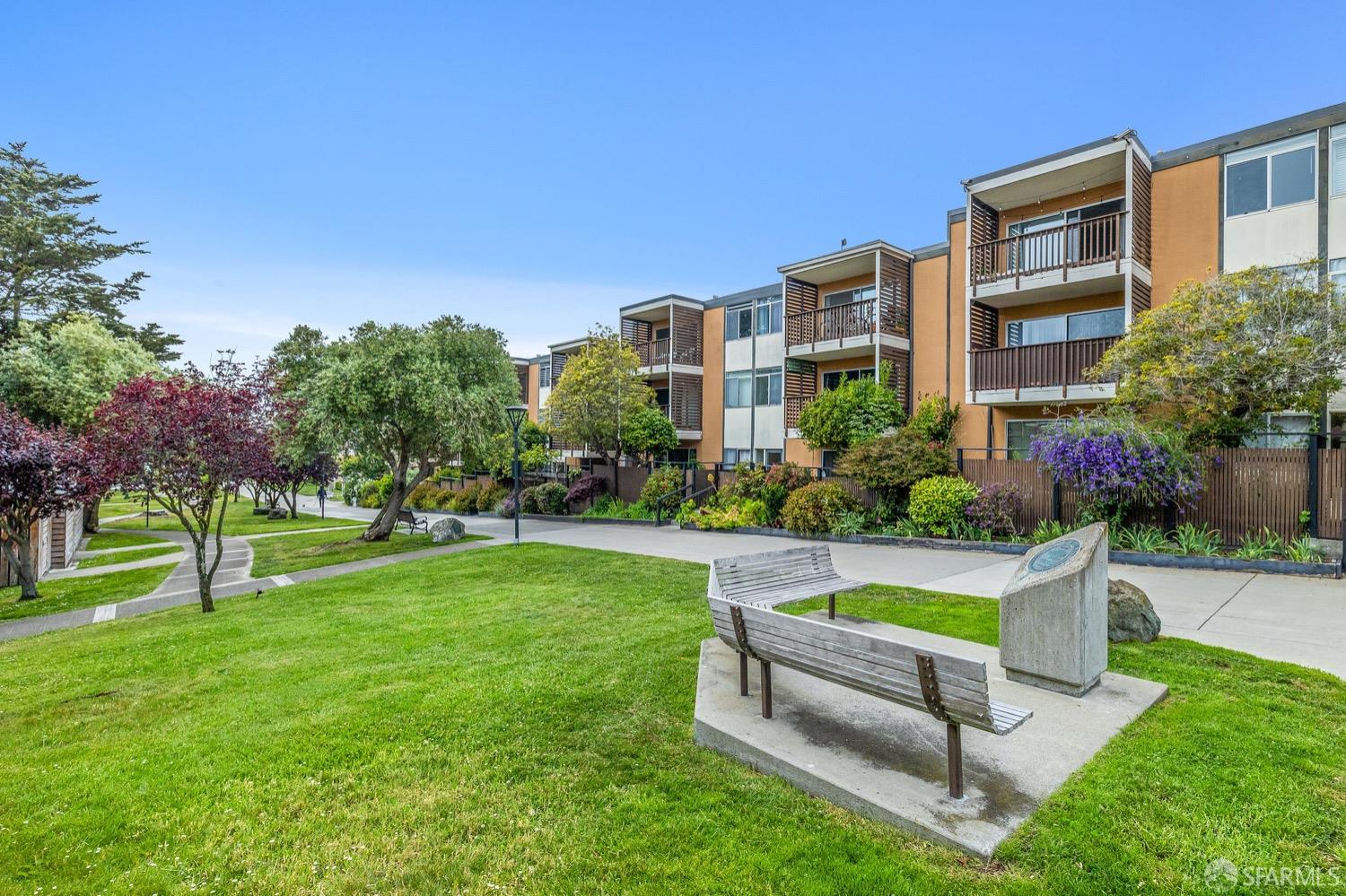 65 Western Shore Lane Unit: 6