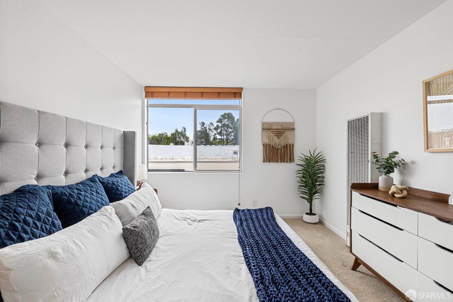 65 Western Shore Lane Unit: 6