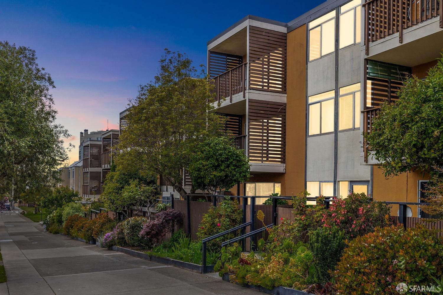 65 Western Shore Lane Unit: 6
