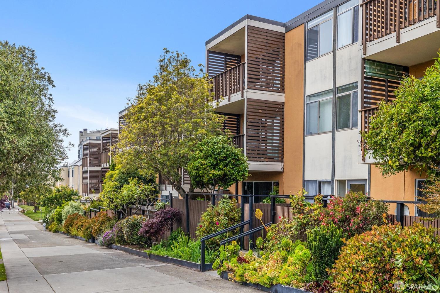 65 Western Shore Lane Unit: 6