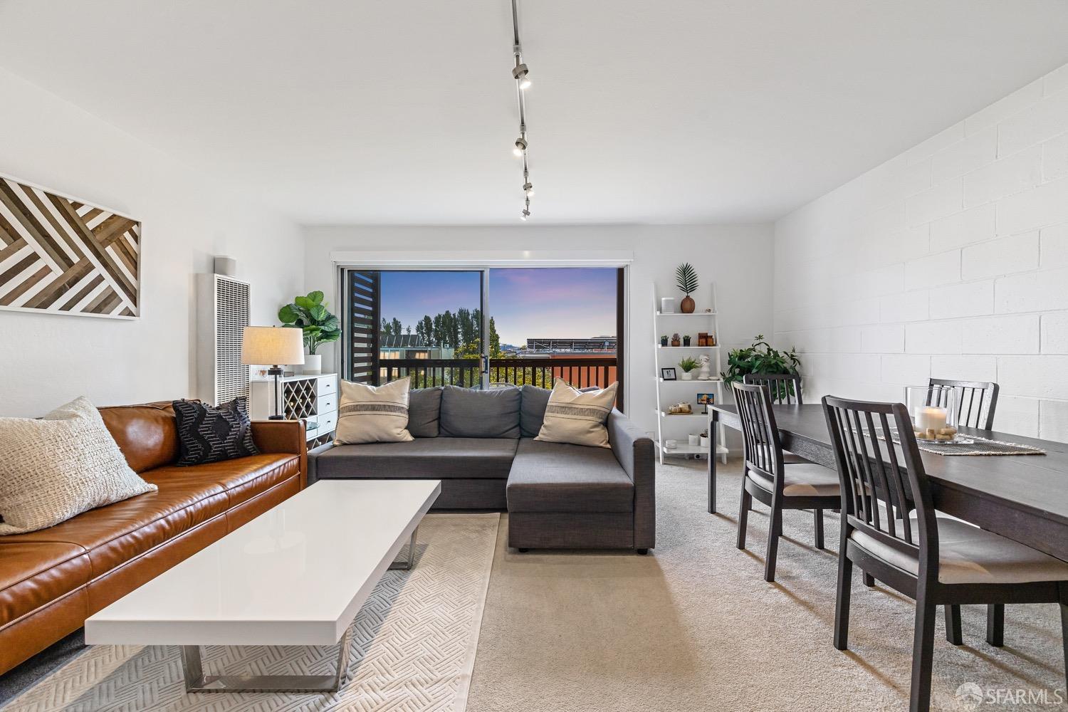 65 Western Shore Lane Unit: 6