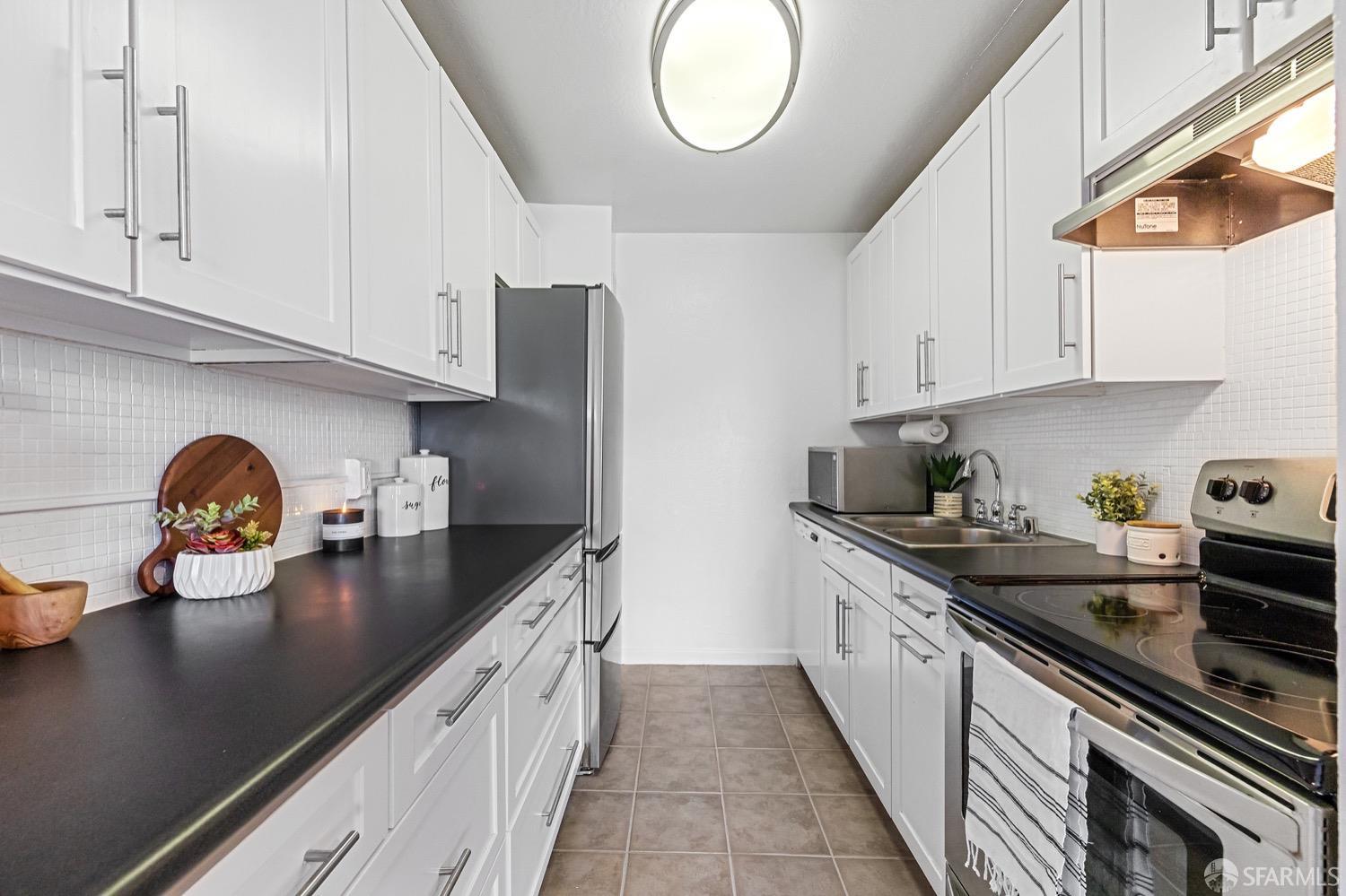 65 Western Shore Lane Unit: 6