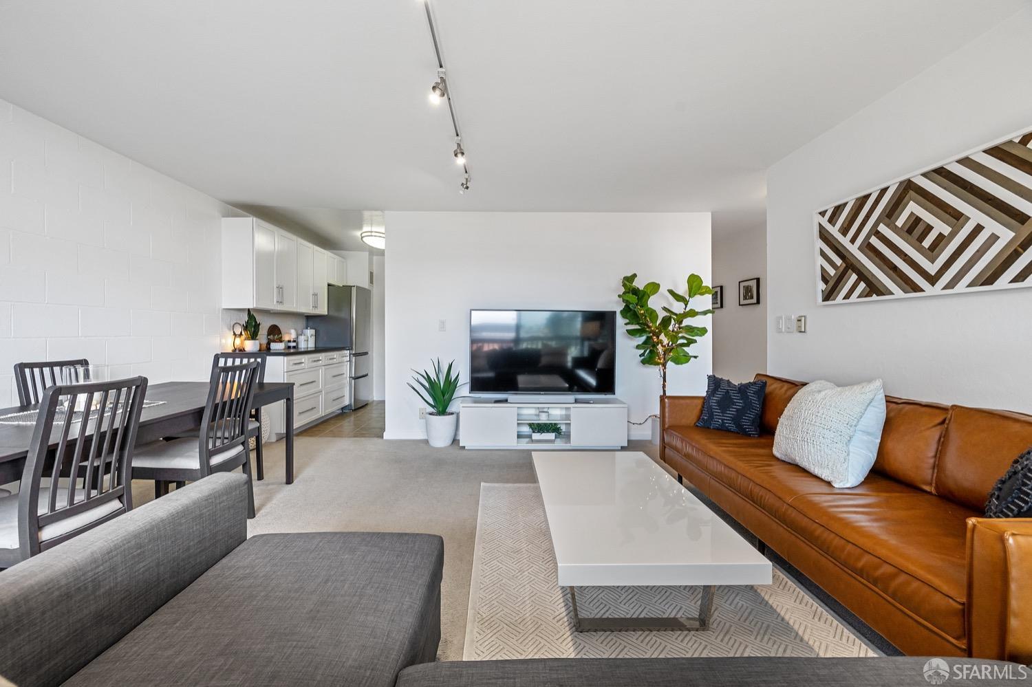 65 Western Shore Lane Unit: 6