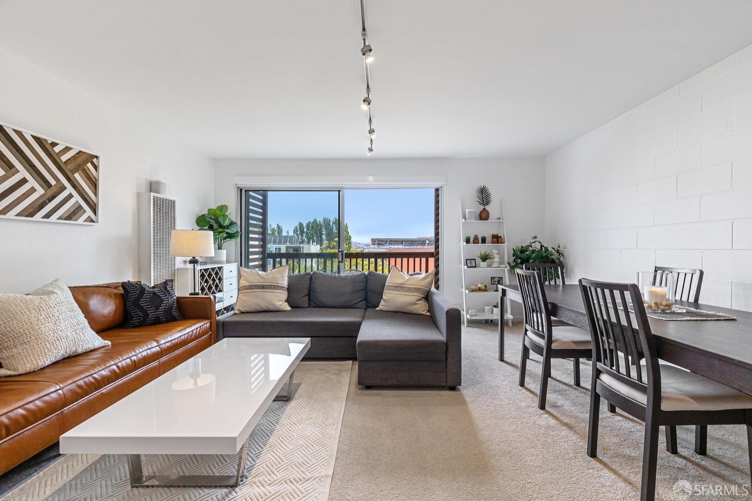 65 Western Shore Lane Unit: 6