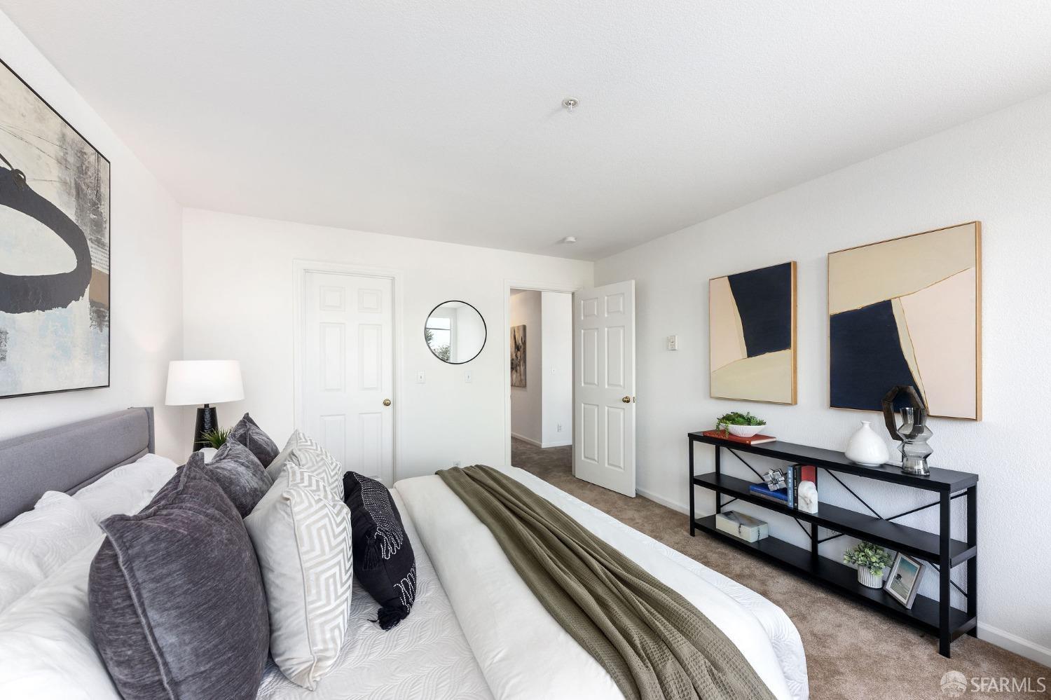 550 South Van Ness Avenue # 202