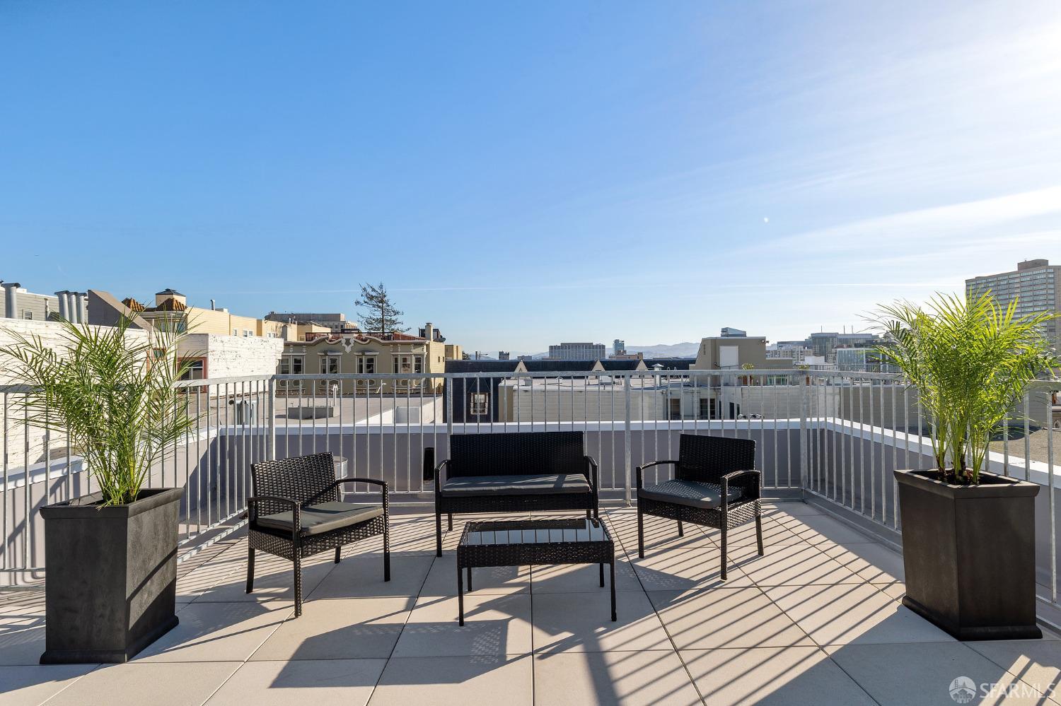 1624 Larkin Street # 9