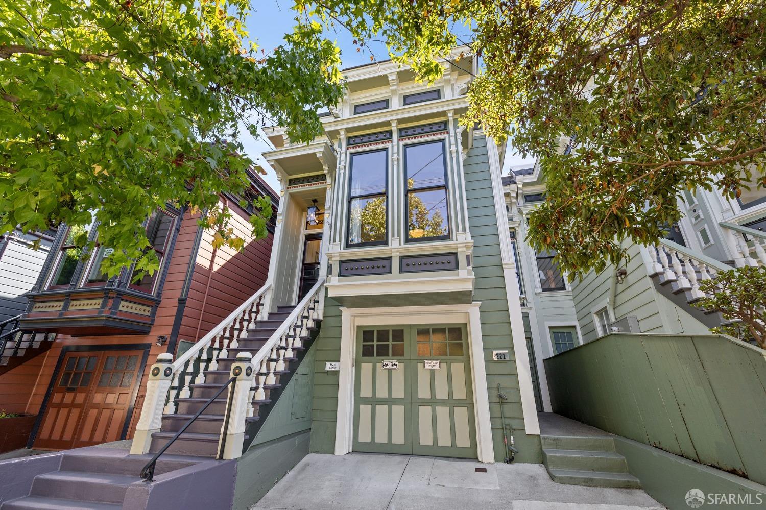 221 Clipper Street
