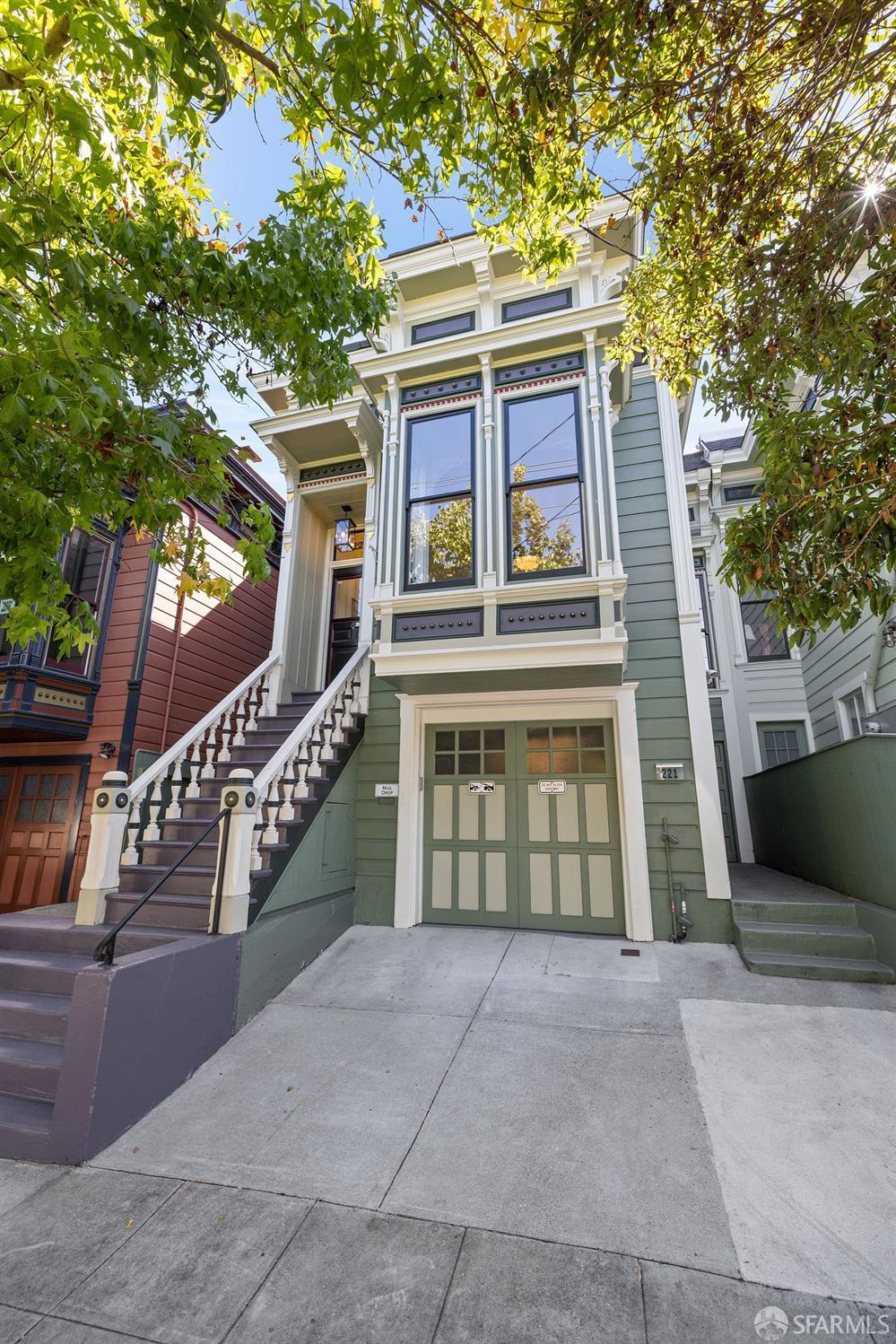 221 Clipper Street