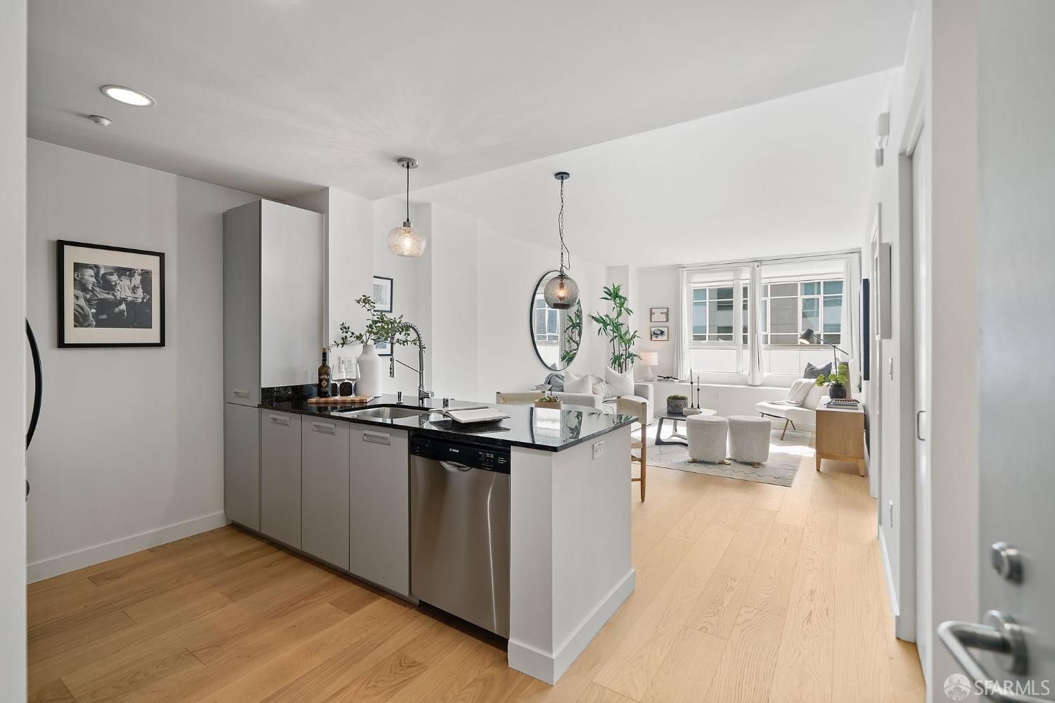 300 Berry Street # 618