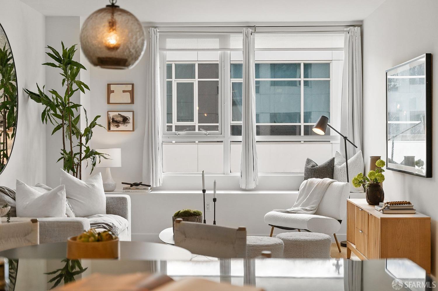 300 Berry Street # 618