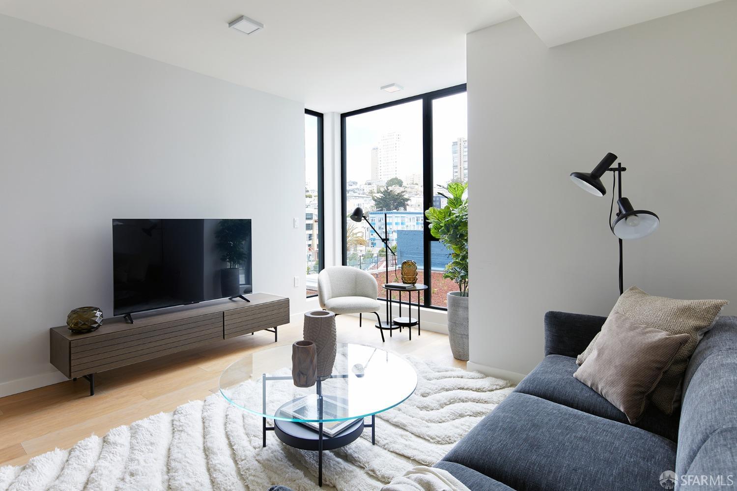 1580 Pacific Avenue # 207