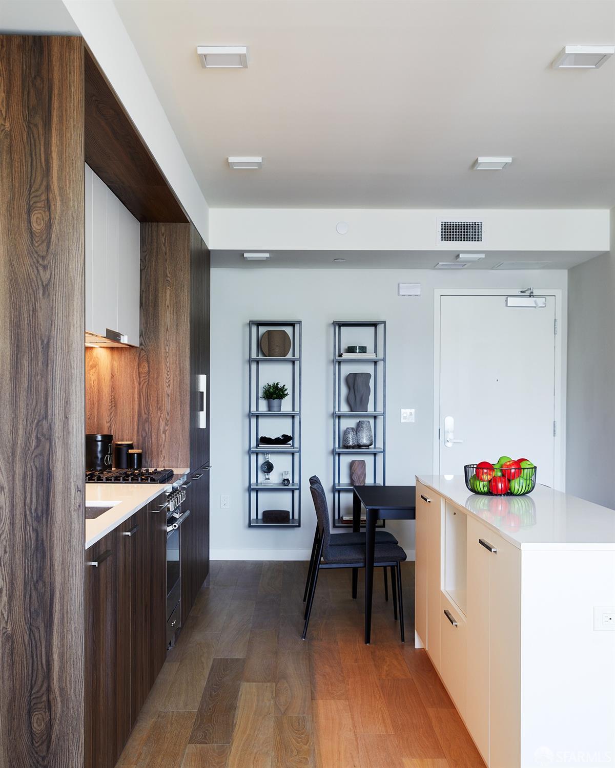 1580 Pacific Avenue # 207