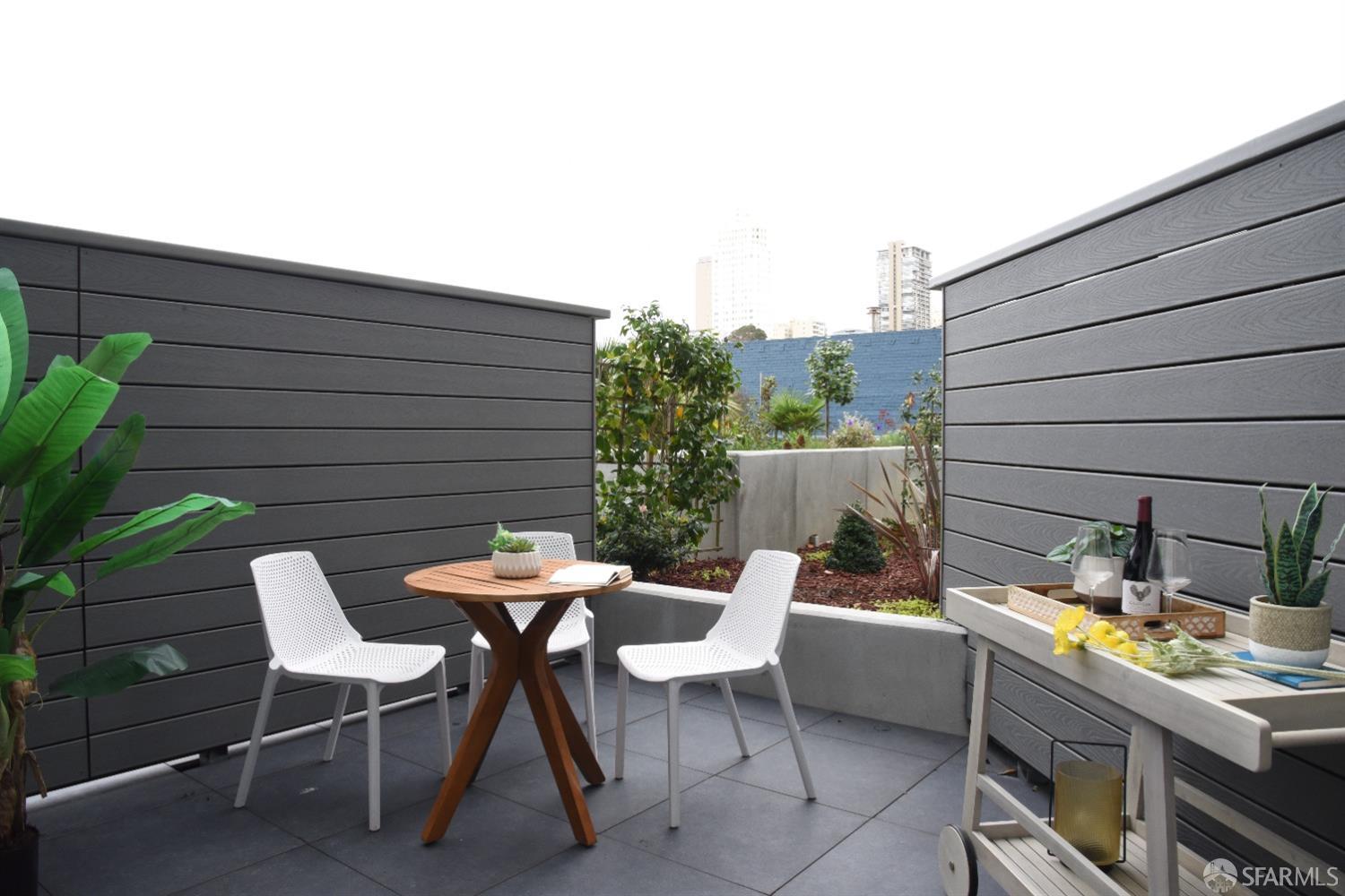 1580 Pacific Avenue # 207