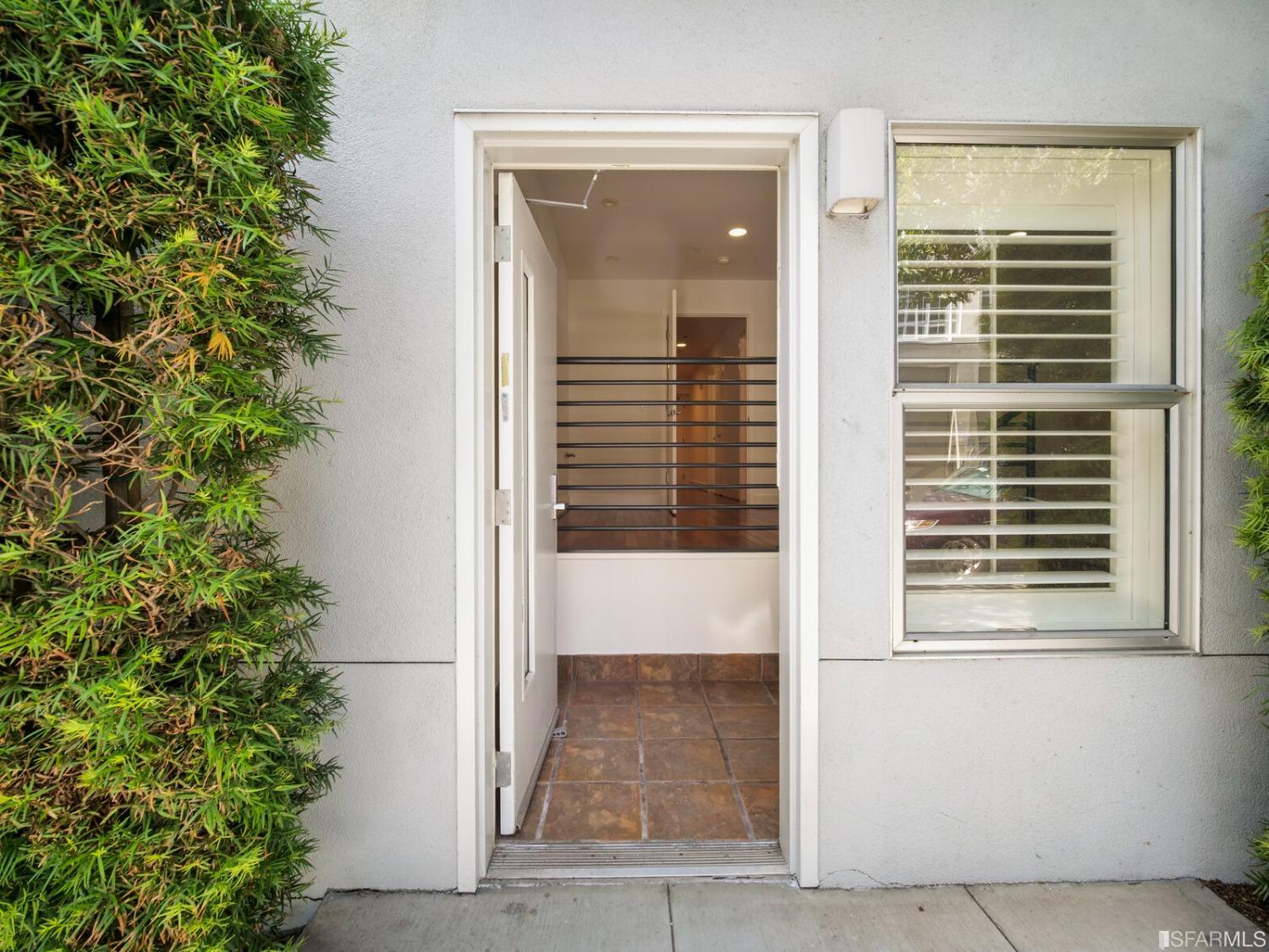 350 Alabama Street Unit: 10