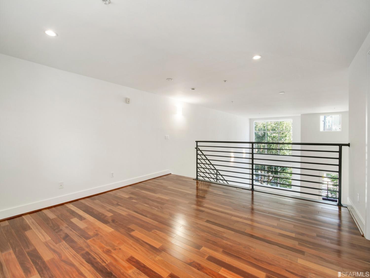 350 Alabama Street Unit: 10