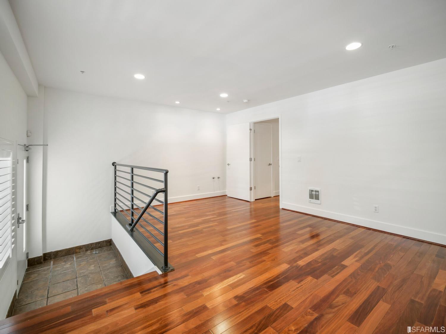350 Alabama Street Unit: 10