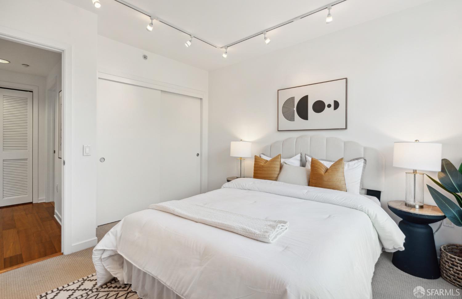 451 Kansas Street Unit: 290