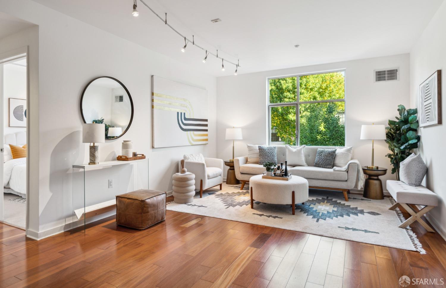 451 Kansas Street Unit: 290
