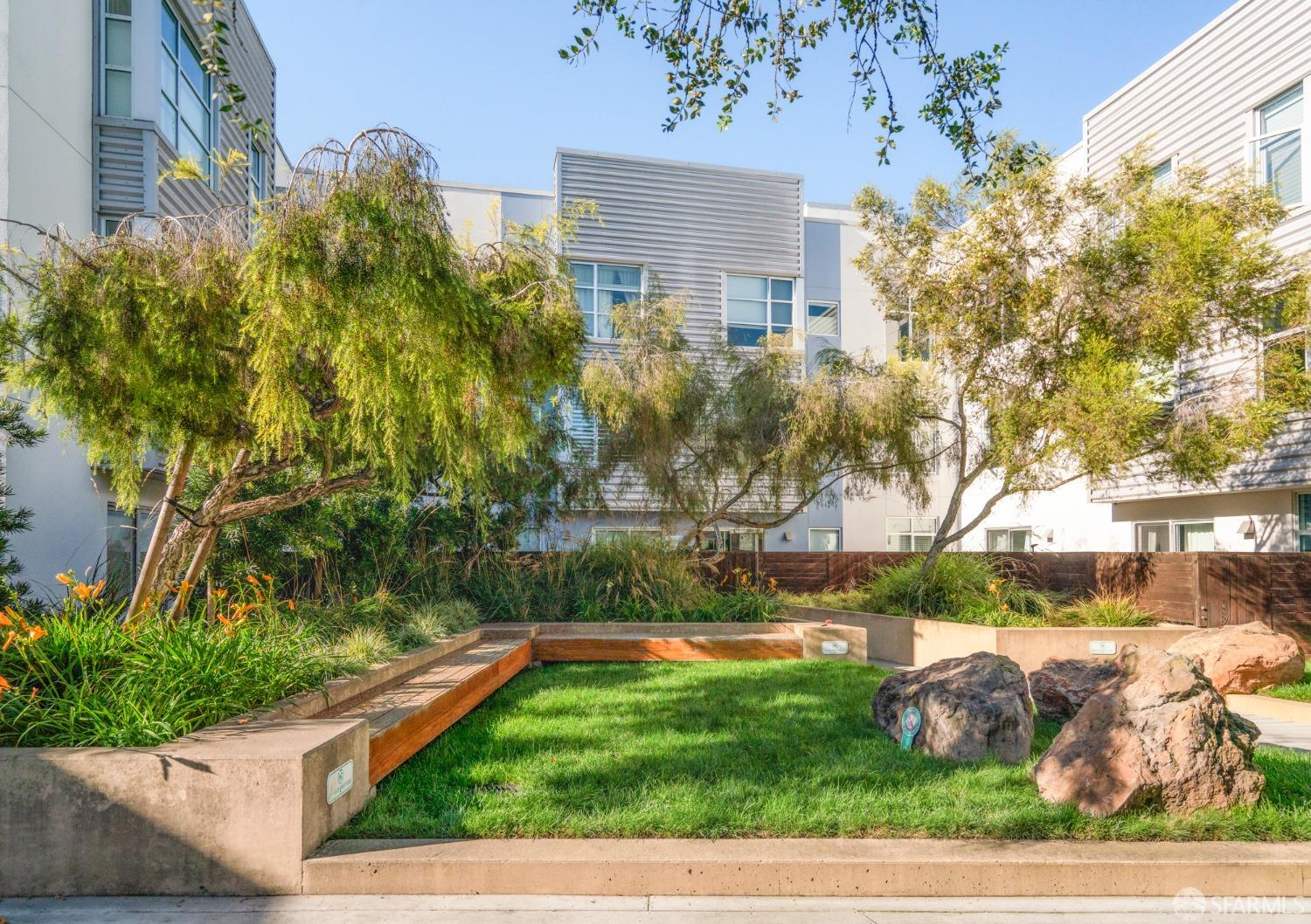 451 Kansas Street Unit: 290